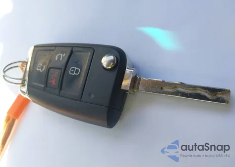 2020 Volkswagen Tiguan 2.0T Se/2.0T Se R-Line Black/2.0T Sel z USA, uszkodzony, nr VIN 3VV3B7AX8LM120160